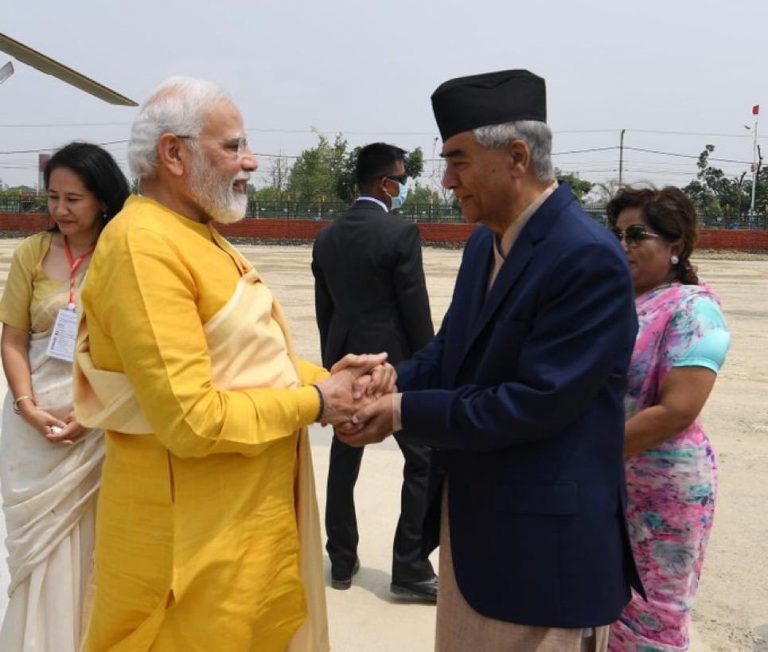 नेपाल : पीएम मोदी ने लुंबिनी पहुंचकर मायादेवी मंदिर के किए दर्शन