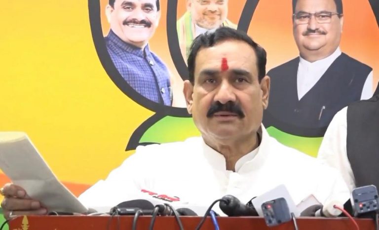 मप्र : बालाघाट में पुलिस-नक्सली मुठभेड़ में 3 इनामी नक्सली मारे गए –गृहमंत्री नरोत्तम मिश्रा