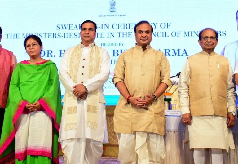 असम : जयंता माल्ला और नंदिता गार्लोसा ने नए मंत्रियों के रूप में शपथ ली