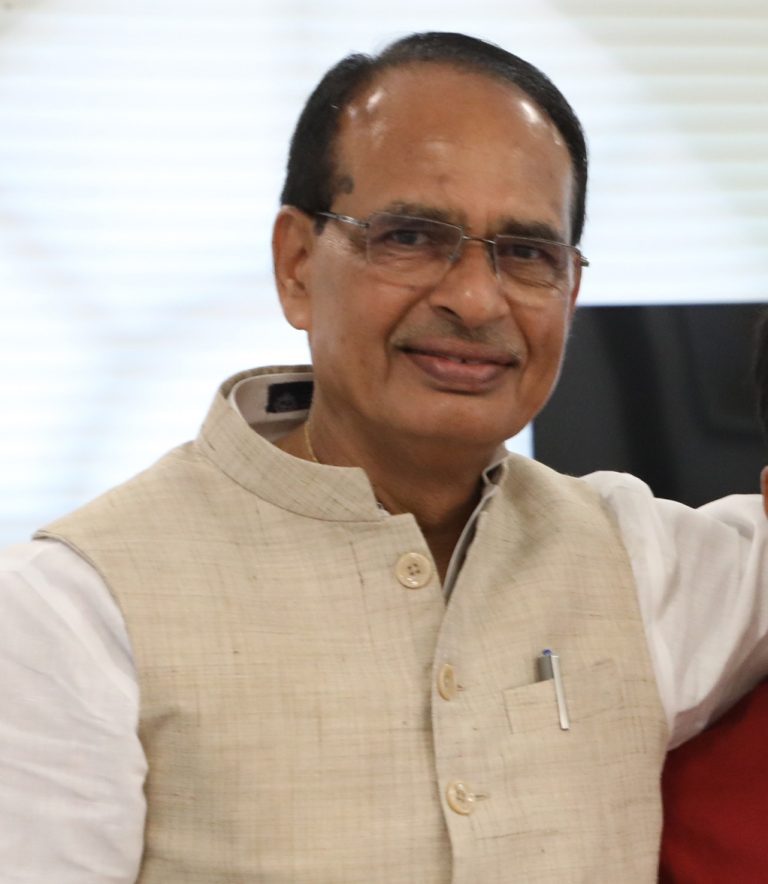 कोरोना प्रभावित परिवार के बच्चों को हर संभव सहयोग – शिवराज सिंह चौहान