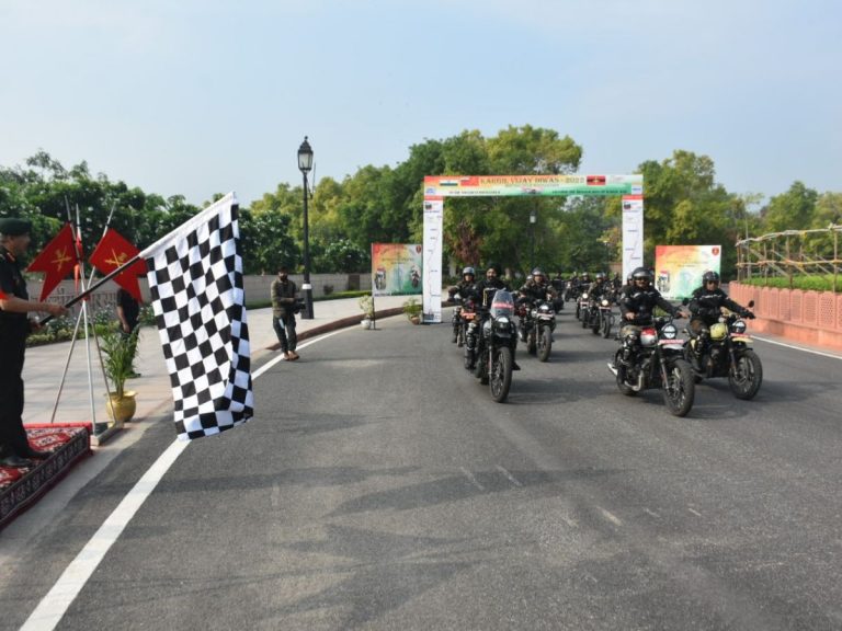 Indian Army organised Motor Bike expedition from New Delhi to Kargil War Memorial at Dras