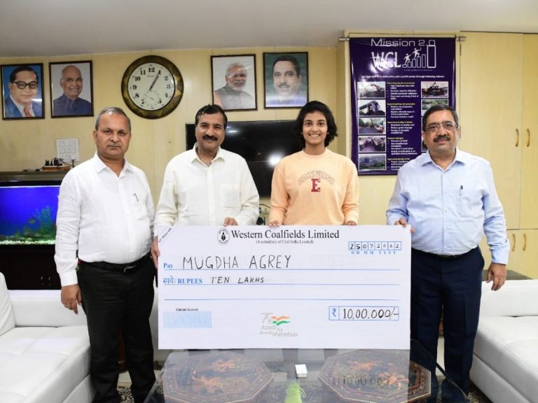 WCL’s financial assistance of Rs 10 lakh to international badminton player Kumari Mugdha Agrey
