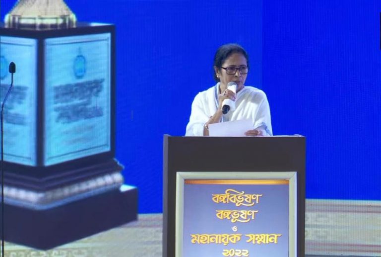 पश्चिम बंगाल : कोई गलत गतिविधियों में शामिल है, तो हम में से कोई हस्तक्षेप नहीं करेगा – सीएम ममता बनर्जी