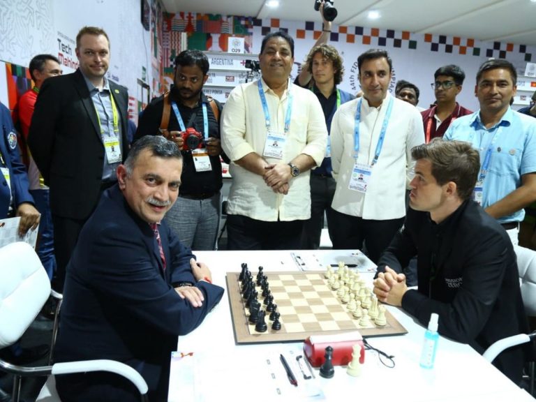 IOCL Chairman S M Vaidya visited World Chess Olympiad venue at Chennai