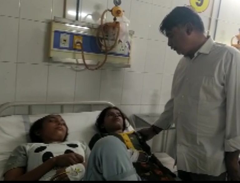 यूपी : गाजियाबाद के एक बालिका आवासीय विद्यालय की 15 छात्राओं को फूड पॉइजनिंग होने की खबर