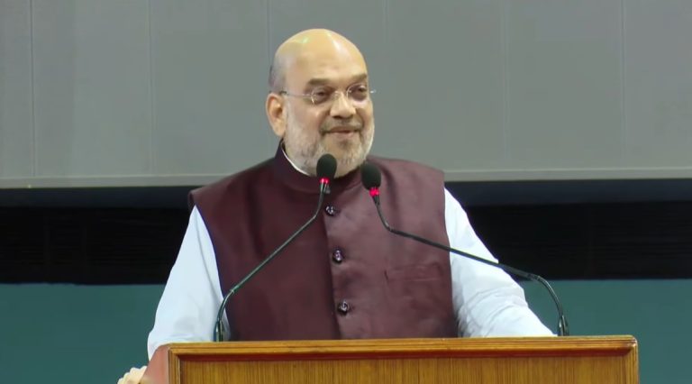 युवा अपनी स्वभाषा और राजभाषा को आगे बढ़ाने का काम करें – अमित शाह