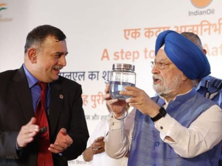 ‘IndianOil’ became the first OMC to produce and market AVGAS 100 LL in country