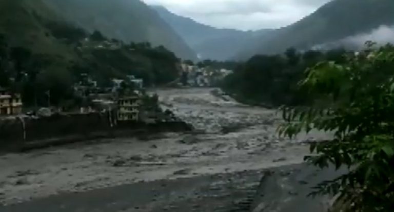 उत्तराखंड : पिथोरागढ़ में भारत-नेपाल सीमा के पास बीती रात बादल फटने की खबर