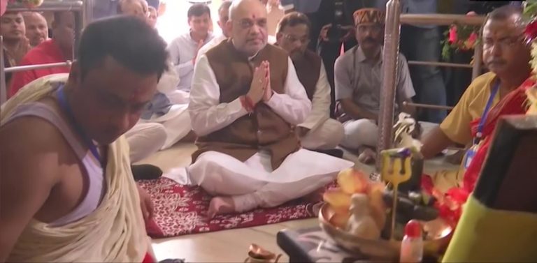 बिहार : केंद्रीय गृह मंत्री अमित शाह ने बूढ़ी काली माता मंदिर में पूजा-अर्चना की