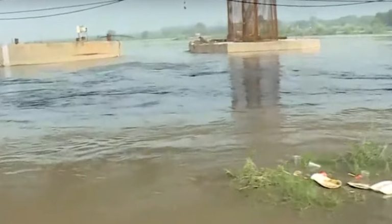 दिल्ली : यमुना नदी खतरे के निशान से ऊपर बह रही, अलर्ट जारी