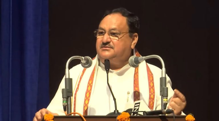 आज भारत लेने की बजाय हथियार दुनिया को बेच रहा है-जेपी नड्डा