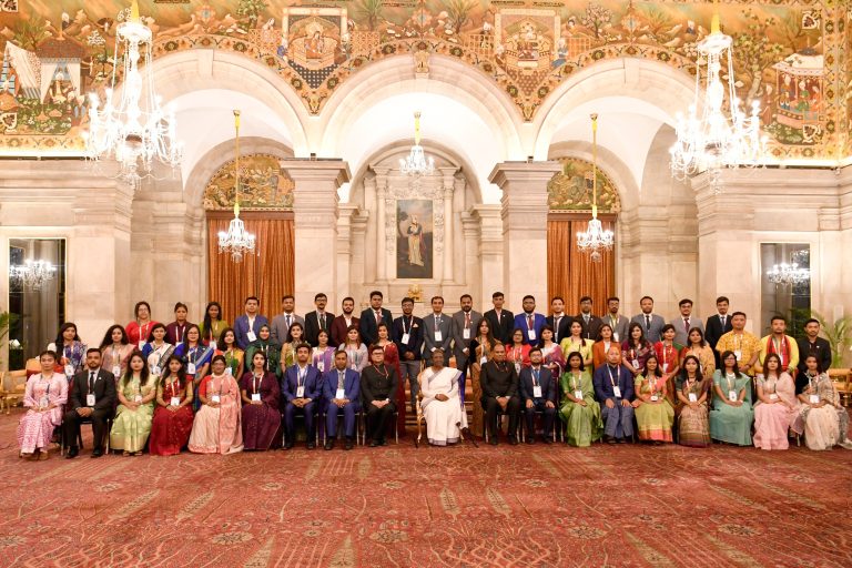 भारत ने बांग्लादेश के साथ मित्रता को हमेशा सर्वोच्च प्राथमिकता दी है-द्रौपदी मुर्मू