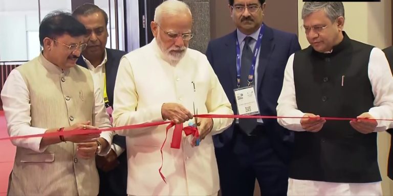 दिल्ली : पीएम मोदी ने प्रगति मैदान में इंडिया मोबाइल कांग्रेस का किया उद्घाटन