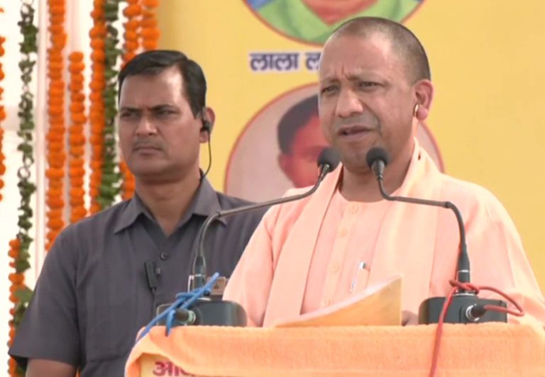हम सब आज गौरवशाली हैं कि आजादी का अमृत महोत्सव मना रहे हैं-सीएम योगी