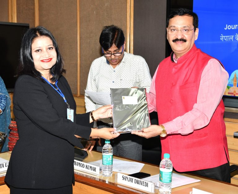 नेपाल के 18 पत्रकारों ने IIMC का किया दौरा, भारत-नेपाल के बीच अटूट रिश्ता है – IIMC, DG प्रो. द्विवेदी