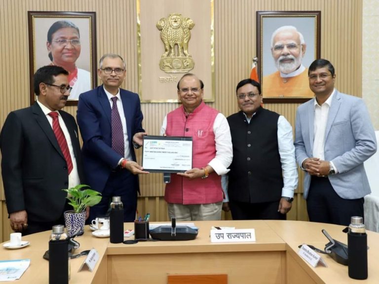 IGL presents dividend to Govt for FY 21-22