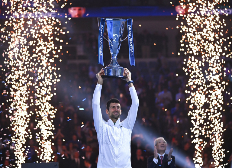 ATP Finals: कैस्पर रूड को हराकर छठी बार चैंपियन बने जोकोविच, फेडरर के रिकॉर्ड की बराबरी की