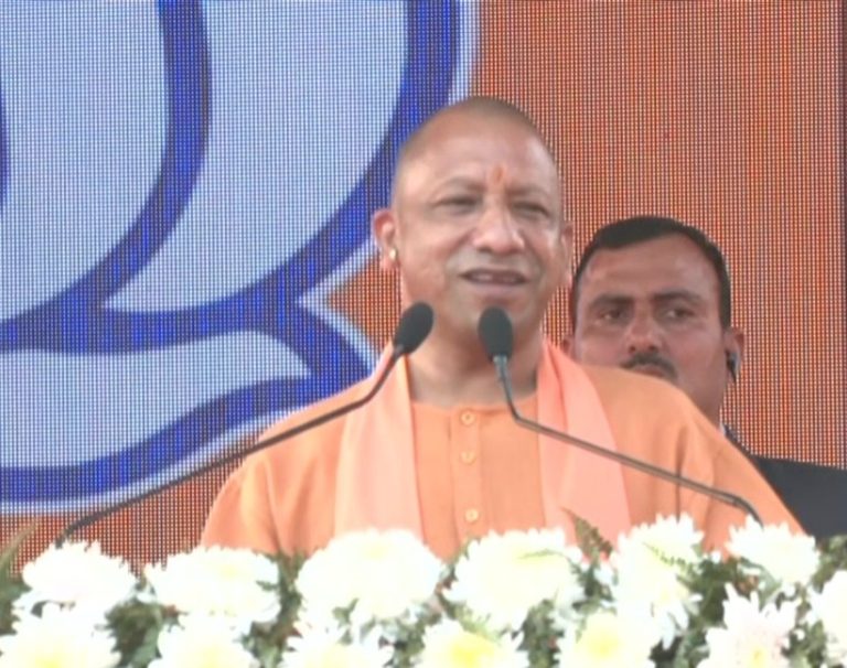 राजनीति में पढ़े लिखे लोगों का आना राजनीति और लोकतंत्र का सौभाग्य होता है-सीएम योगी