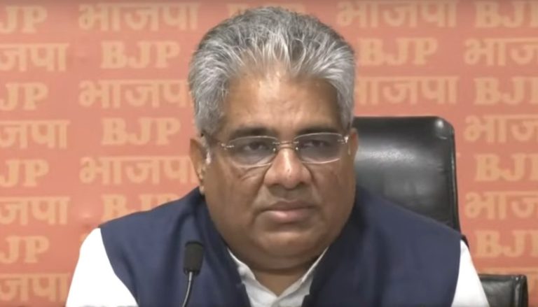 गुजरात : भाजपा ने की उम्मीदवारों पहली सूची जारी, जडेजा की पत्नी और हार्दिक पटेल को टिकट