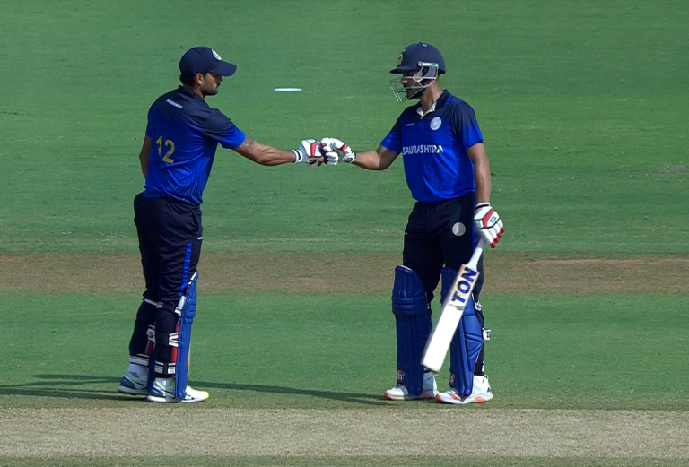 विजय हजारे ट्रॉफी: दूसरी बार सौराष्ट्र बना चैंपियन, फाइनल में महाराष्ट्र को 5 विकेट से हराया