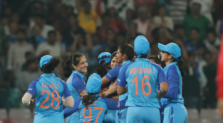 IND-W vs AUS-W 2nd T20I: भारत सुपर ओवर में 4 रन से जीता