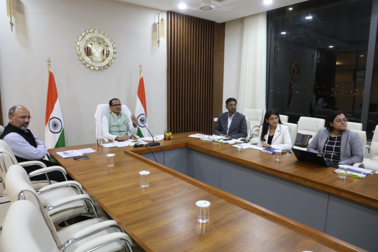 मप्र: सीएम शिवराज सिंह ने VC के द्वारा यूके व अन्य देशों के उद्योगपतियों एवं बिजनेस कमेटी से संवाद किया
