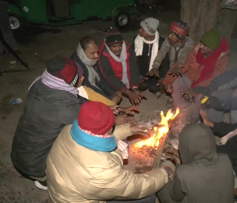 राष्ट्रीय राजधानी दिल्ली में शीतलहर जारी