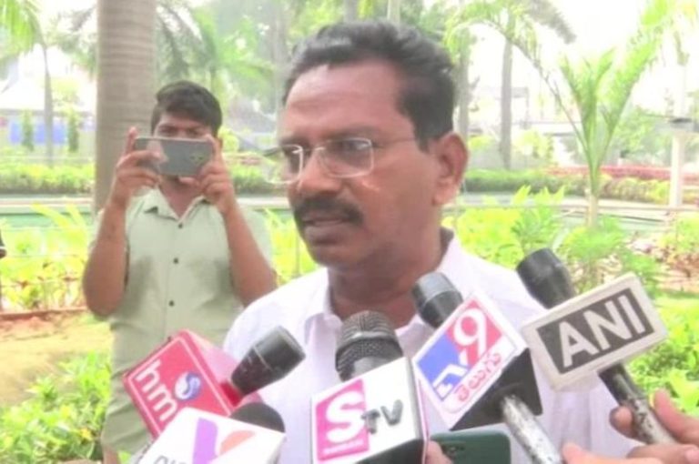 विजयवाडा: स्विमिंग पूल में क्लोरीन गैस के रिसाव से 10-12 छात्र बीमार पड़ने की खबर