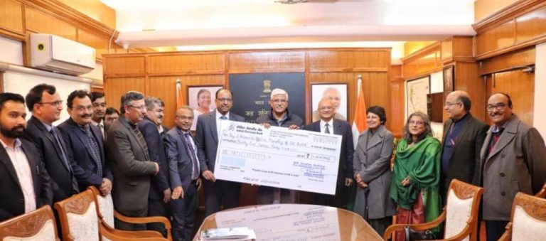 Jal Shakti Minister Shekhawat presented Dividend Cheque (Year21-22) by CMD WAPCOS & NPCC Mr Agrawal