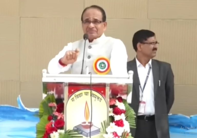 मप्र : स्कूलों में बच्चे पढ़ेंगे गीता और रामायण का पाठ