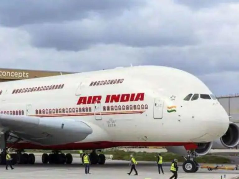 DGCA ने एयर इंडिया पर लगाया 10 लाख रुपये का जुर्माना