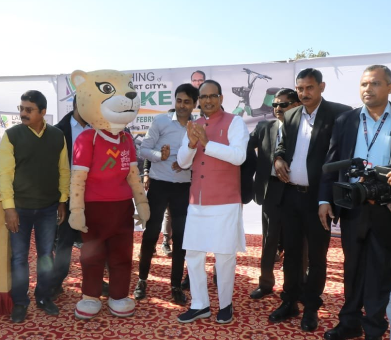 मप्र: सीएम शिवराज सिंह ने लोकार्पित की 75 ई-बाइक्स