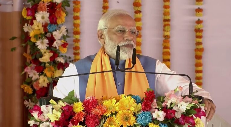 विकास का जो रास्ता हमने चुना है, उसमें सुविधा है, संवेदना है-पीएम मोदी