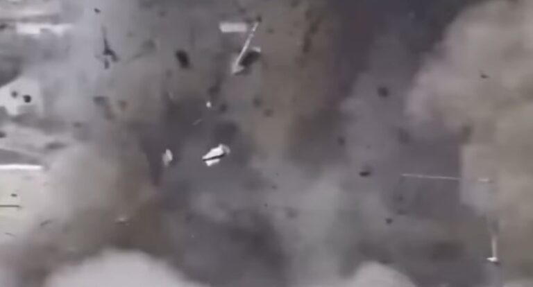 अमेरिका की चॉकलेट फैक्ट्री में भीषण विस्फोट से 2 लोगों की मौत