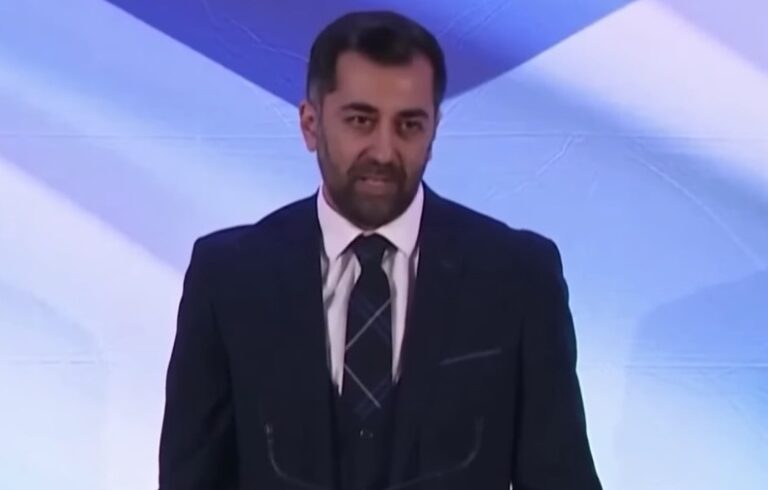 पाकिस्तानी मूल के हमजा यूसुफ चुने गए स्कॉटलैंड के पहले मुस्लिम ‘फर्स्ट मिनिस्टर’