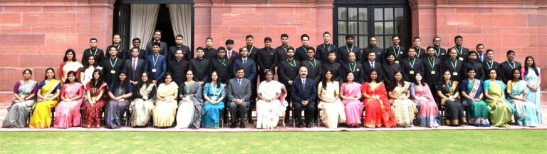 सोशल मीडिया के दौर में ‘फेक न्यूज’ बड़ी चुनौती : राष्ट्रपति मुर्मू