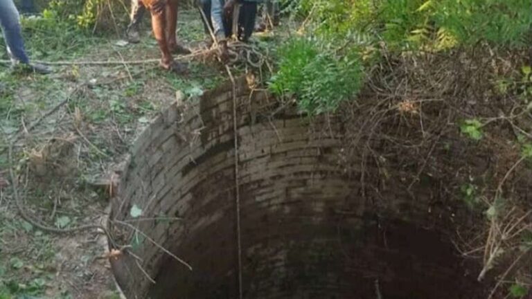 मप्र : बुरहारपुर में 4 बच्‍चों के साथ कुएं में कूदी महिला