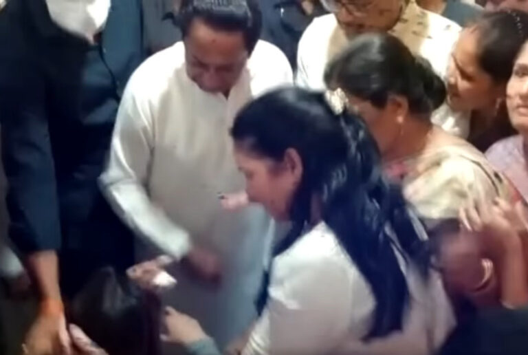 मप्र : मंदिर हादसे पर बोले कमलनाथ, 7 दिन में तोड़ें अवैध निर्माण, वरना जाएंगे कोर्ट