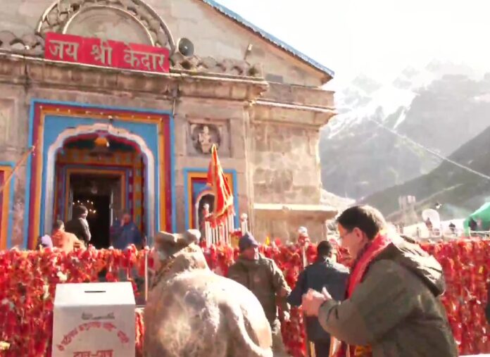 उत्तराखंड: सीएम धामी ने केदारनाथ मंदिर में पूजा की और पुनर्विकास कार्य का निरीक्षण किया