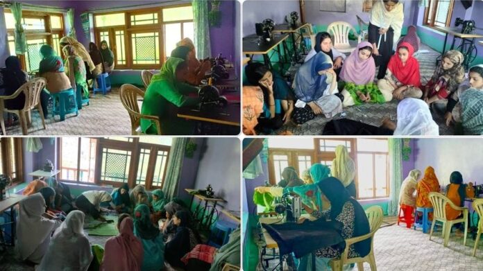 J&K: असम राइफल्स की वुसान बटालियन ने गांदरबल जिले के वांगट की महिलाओं के लिए एक व्यावसायिक प्रशिक्षण केंद्र शुरू किया J&K: असम राइफल्स की वुसान बटालियन ने गांदरबल जिले के वांगट की महिलाओं के लिए एक व्यावसायिक प्रशिक्षण केंद्र शुरू किया