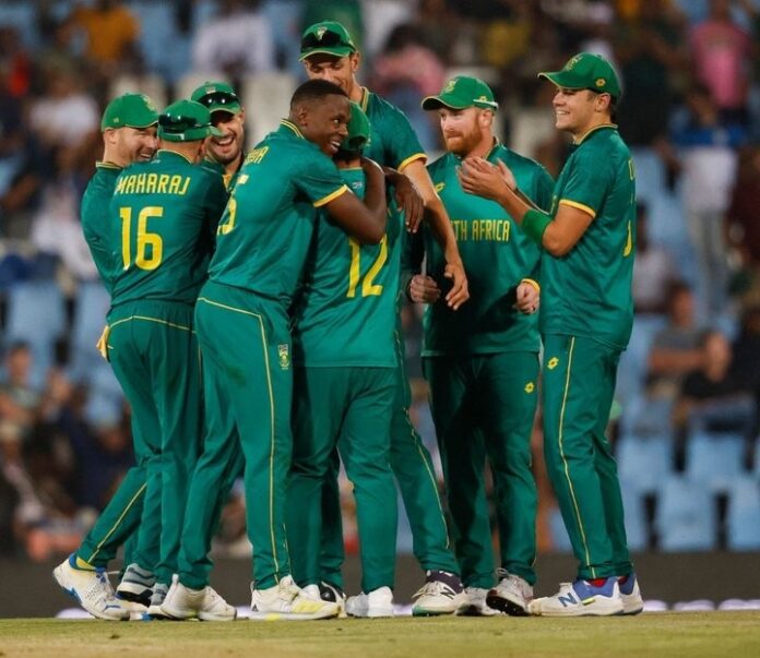 SA vs AUS 4th ODI: दक्षिण अफ्रीका ने ऑस्ट्रेलिया को 164 रनों से हराया