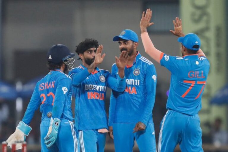 इंदौर: #INDvsAUS, भारत ने ऑस्ट्रेलिया को हराया, श्रृंखला की अपने नाम