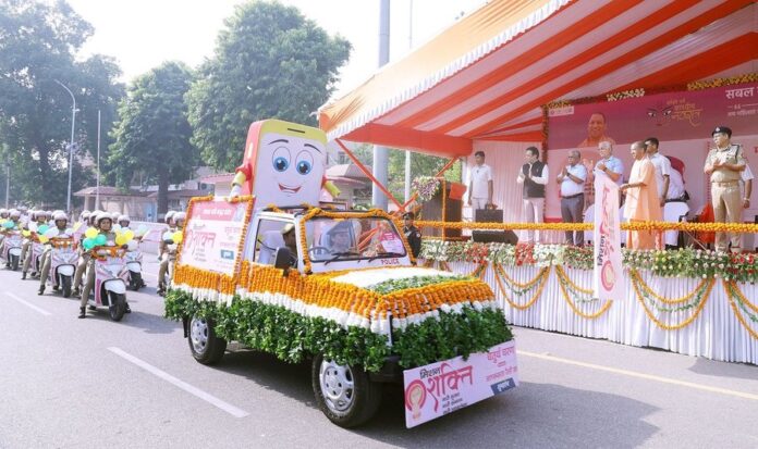 लखनऊ: सीएम योगी ने 'मिशन शक्ति- चतुर्थ चरण' के अंतर्गत 'महिला सशक्तिकरण रैली' का किया शुभारंभ