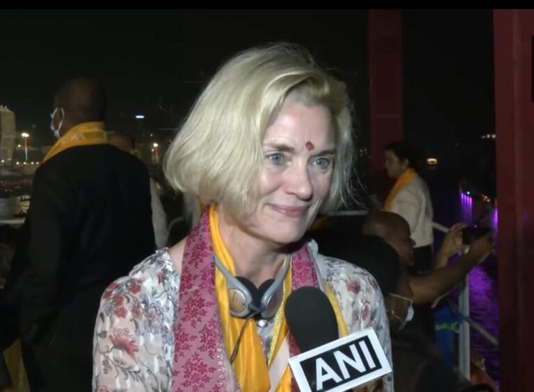 Kashi: Such a Tremendous impression to be here for Dev Deepavali- May Elin Stener