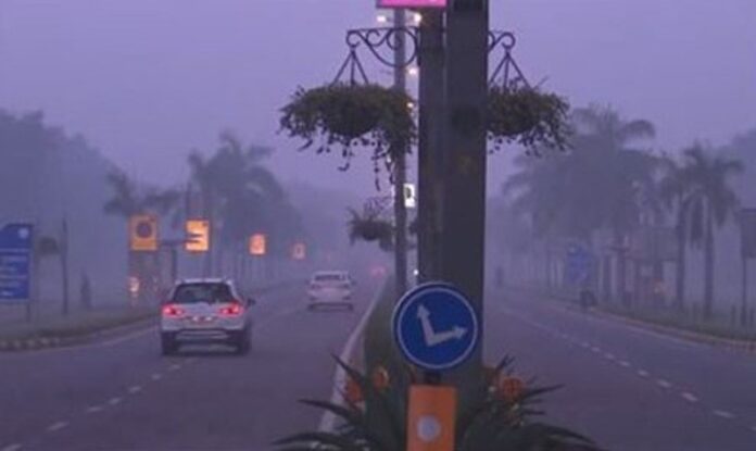 Delhi's air quality dips again, 'very poor' at several places
