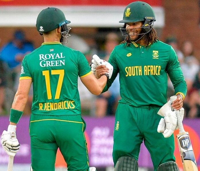 IND vs SA ODI सीरीज: दक्षिण अफ्रीका ने दूसरा वनडे 8 विकेट से जीता, सीरीज 1-1 से की बराबर IND vs SA ODI सीरीज: दक्षिण अफ्रीका ने दूसरा वनडे 8 विकेट से जीता, सीरीज 1-1 से की बराबर