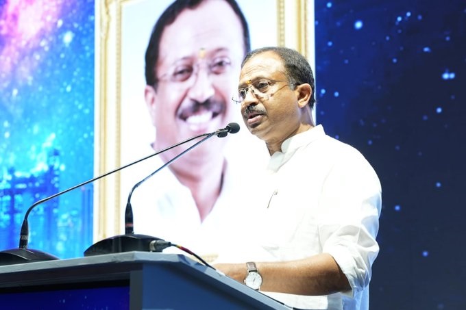MoS V. Muraleedharan addresses the Sindhi community gathered from around the world in Dubai for the 28th International Sindhi Sammelan MoS V. Muraleedharan addresses the Sindhi community gathered from around the world in Dubai for the 28th International Sindhi Sammelan