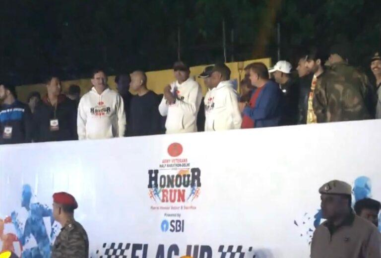 Delhi: Army Chief General Manoj Pande attended the ‘Army Veterans Honour Run’