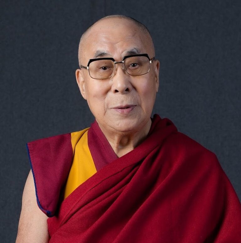 बिहार  : धर्म गुरु दलाई लामा पहुंचे बोधगया, लोगों ने किया भव्य स्वागत