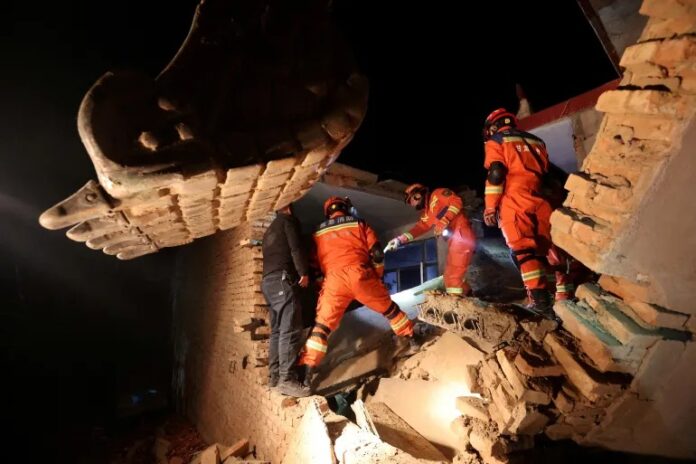 China earthquake :More than 100 people killed in 6.2-magnitude